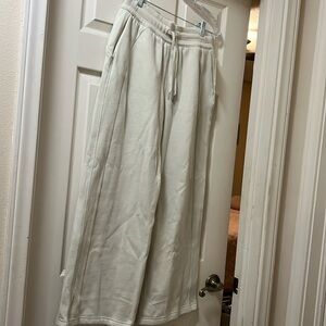 Scuba Mid-Rise Wide-Leg Pant Short length